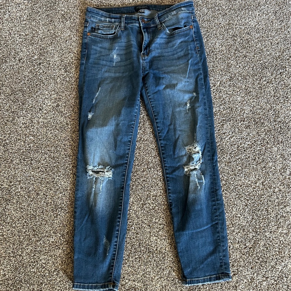 Judy Blue straight leg distressed jean